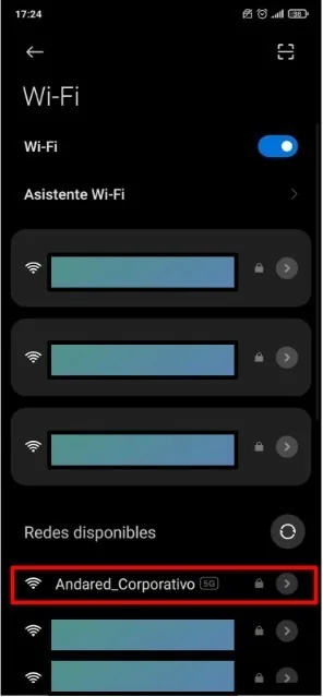Lista de redes wifi de Android con Andared_Corporativo señalado