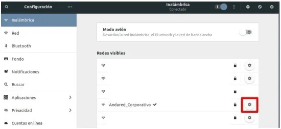 Ventana de configuración inalámbrica con el engranaje de Andared_Corporativo señalado