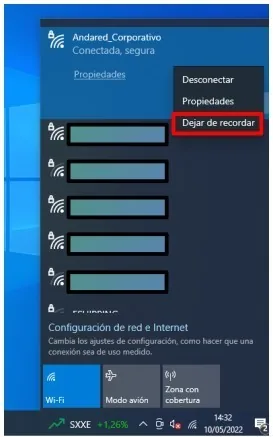 Panel de redes con el menú contextual y la opción Dejar de recordar señalada
